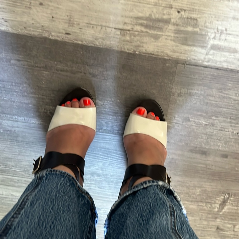 Casual heels . Semi block 2.5 heel.